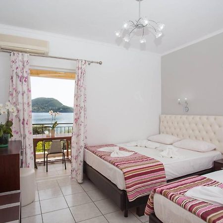 Dimosthenis Apartments นีดรี ภายนอก รูปภาพ