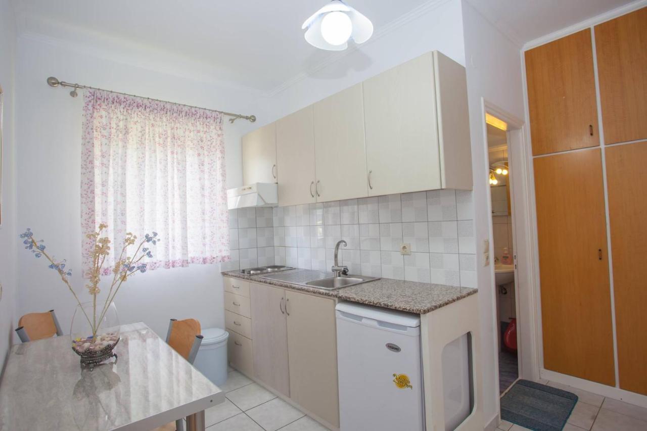 Dimosthenis Apartments นีดรี ภายนอก รูปภาพ